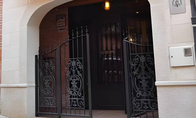 Albocasser House | 180 m² House ∙ 5 bedrooms ∙ 15 guests
