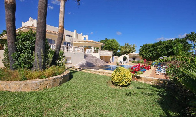 Urbanizacion La Mandarina House | 210 m² House ∙ 4 bedrooms ∙ 8 guests