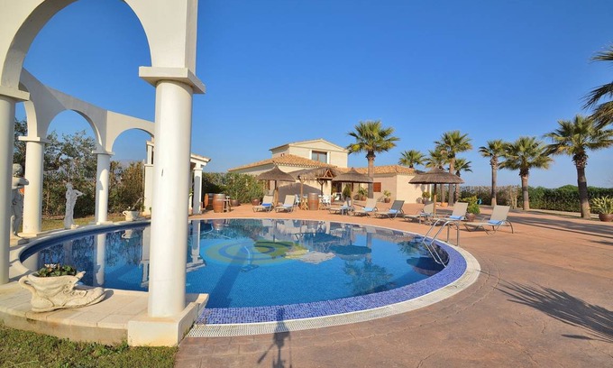 Sa Pobla Villa | 239 m² Villa ∙ 4 bedrooms ∙ 8 guests