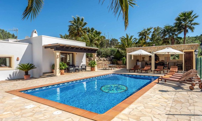 Sant Joan de Labritja Cottage | 250 m² Cabin ∙ 4 bedrooms ∙ 8 guests