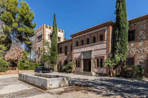 Toledo Villa | 2500 m² Villa ∙ 7 bedrooms ∙ 25 guests