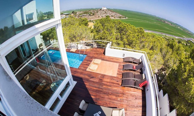 Cullera Villa | 270 m² Villa ∙ 3 bedrooms ∙ 6 guests