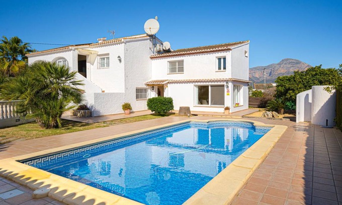 Tarraula Villa | 300 m² Villa ∙ 6 bedrooms ∙ 12 guests