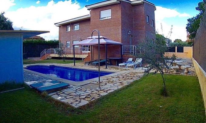 Brunete Villa | 400 m² Villa ∙ 10 bedrooms ∙ 22 guests