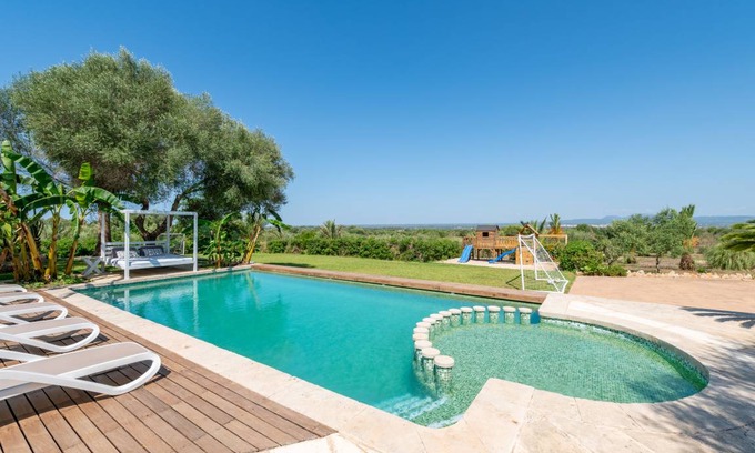 Campos House | 580 m² Finca ∙ 6 bedrooms ∙ 12 guests