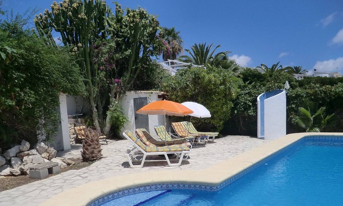 El Tesoro Villa | 6/8 berth Villa Private Pool, Close Beach, TV+Wifi, Games Room, Bedroom Aircon