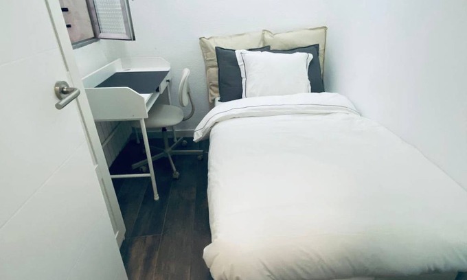 Barrio de las Letras Resort | 75 m² Private room ∙ 1 bedroom ∙ 1 guest