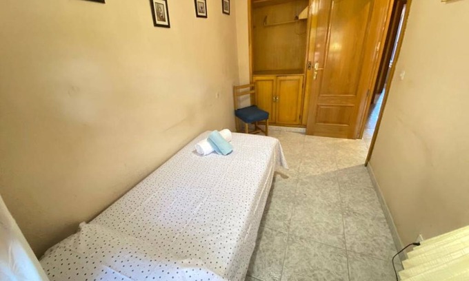 Puente de Vallecas Resort | 85 m² Private room ∙ 1 bedroom ∙ 1 guest