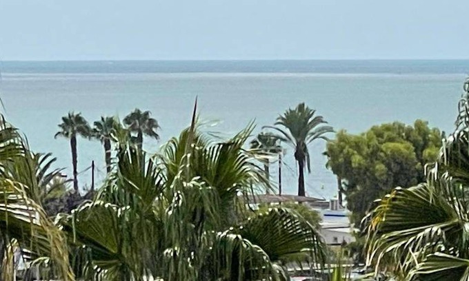 Sant Carles de la Rapita Apartment | 90 m² Apartment ∙ 3 bedrooms ∙ 7 guests