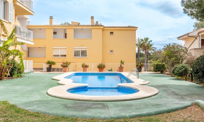 Son Baulo Apartment | Air-conditioned Apartment "Ronda Playa" on the Beach with Pool, Wi-Fi and Garden