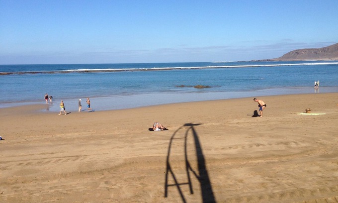 Las Palmas de Gran Canaria Apartment | Apartment with balcony on the beachfront. Wifi.