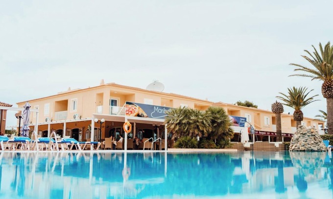 Cala Blanca Apartment | Apartamentos Maribel