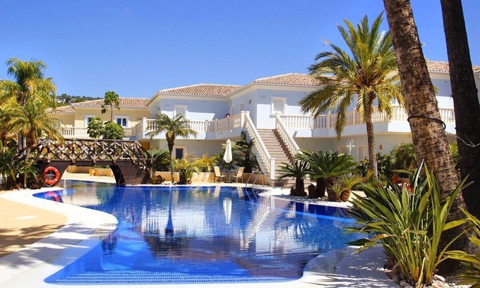 Benissa Coast Apartment | Apartment Playa La Fustera Benissa, to enjoy sun, sea and mountains.