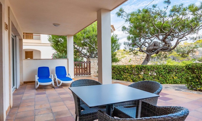 Cala Figuera Apartment | Apartment 'Villa Sirena Vista Jardin' with Wi-Fi and Air Conditioning