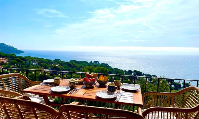 Calella de Palafrugell Apartment | Apartment with a breathtaking view