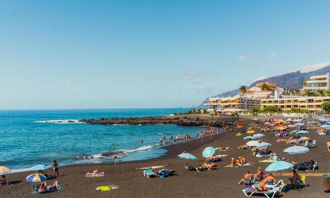 Santiago del Teide Hostel | Arena Nest Hostel