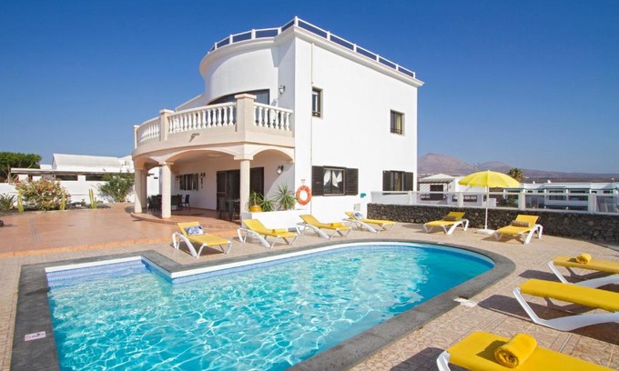 Los Pocillos Villa | Casa Caracol - 3 Bedroom villa - Pool table - Great for families