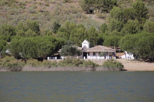 Iznajar Hostel | CENTRO DE OCIO ALÚA Casa Rural Iznájar Lago de Andalucía