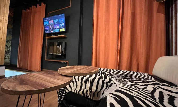 Malasana Apartment | Chic4 luxury Gran via