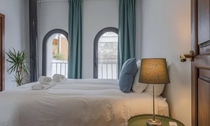 San Vicente Apartment | Complete house 3 floors- Oasis of peace with Terrace