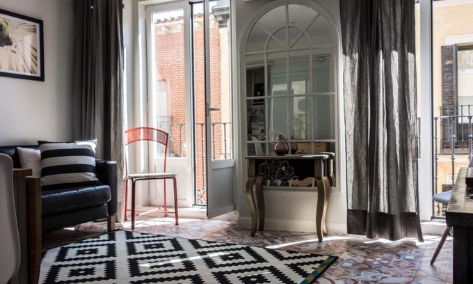 Embajadores Apartment | Cozy apartment in downtown