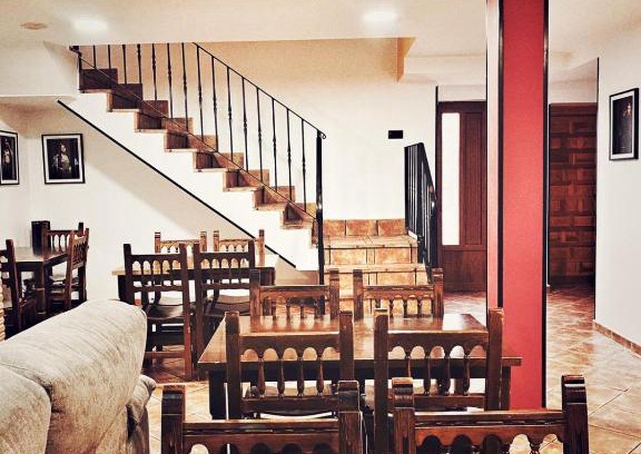 Hornillos del Camino Hostel | De Sol A Sol
