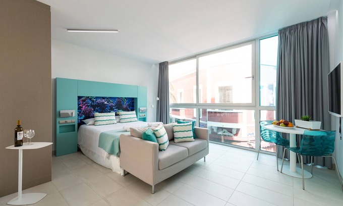Las Palmas de Gran Canaria Apartment | Edison Building 302 By CanariasGetaway