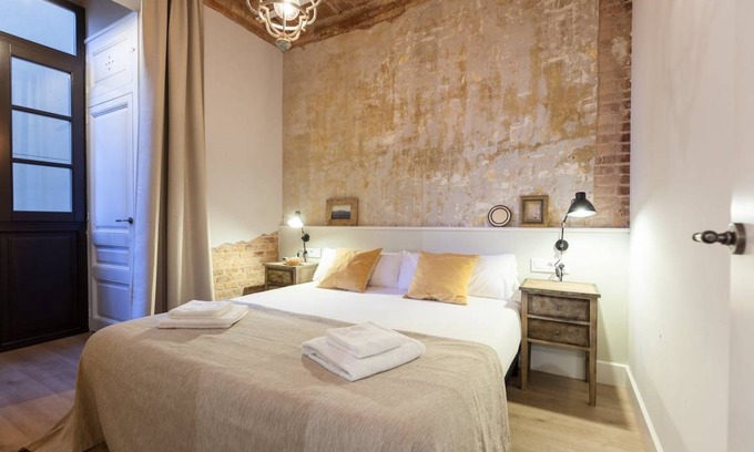Esquerra de l'Eixample Apartment | 55 m² Apartment ∙ 2 bedrooms ∙ 4 guests