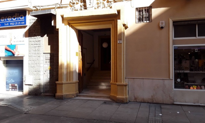 Ensanche Centro Hostel | Fan Rooms Duquesa