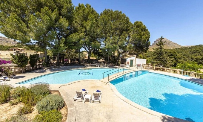 Cala San Vicente Villa | Gran Voramar Cala, 200 m2 pool and 6 bedrooms in Cala Sant Vicenç