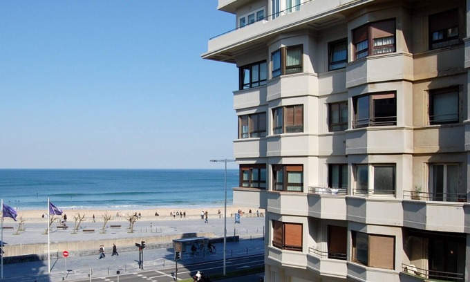 Gros Apartment | GROS BEACH, views La Zurriola beach
