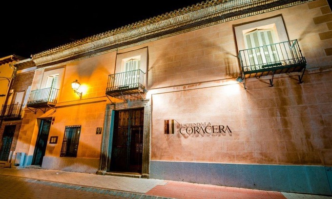 San Martin de Valdeiglesias Hotel | Hacienda la Coracera