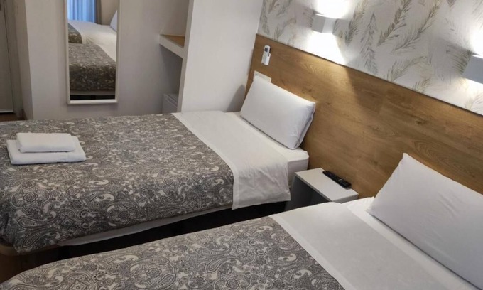 Sol Hostel | Hostal Esparteros