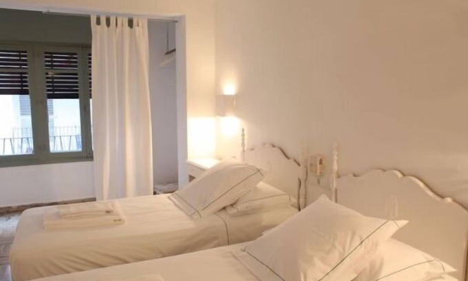 Ibiza City Centre Hostel | Hostal Juanita
