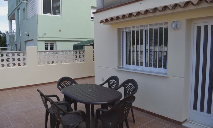Oliva Apartment | Large and cheerful apartment in Oliva, on the Costa Blanca, Spain for 6 persons