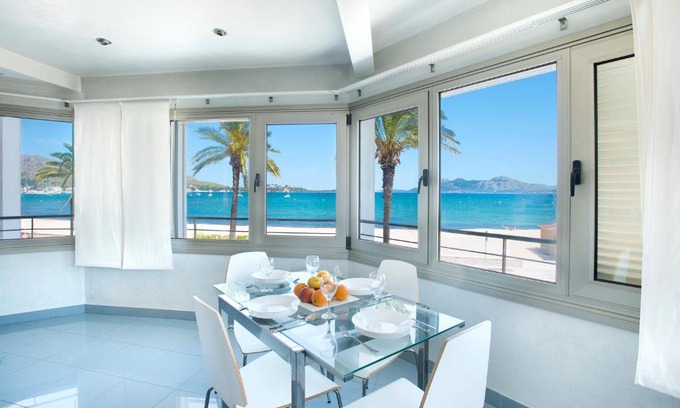 Puerto de Pollensa Apartment | Life By the Beach - Sea View Apartment 1