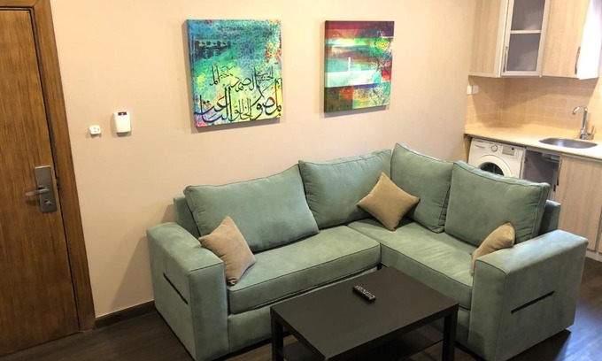 Sari Street Apartment | Loren Suites