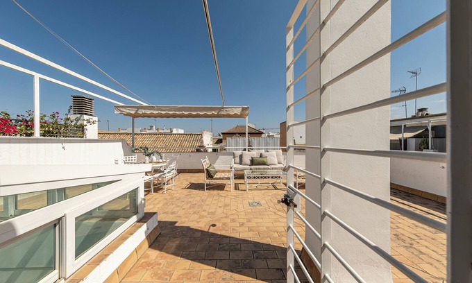 San Bartolome House | Luxury House in Seville Centre Opposite Historical Buildings. Ample Roof Terrace