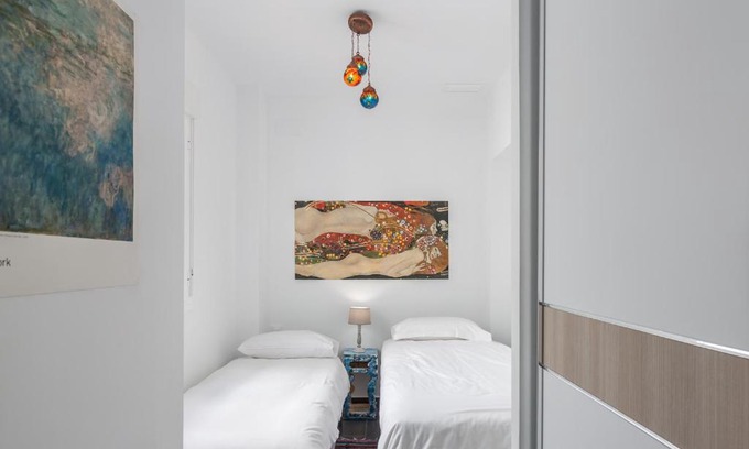 San Julian Apartment | Macasta One Apartment