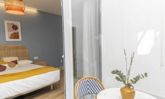 Valencia Apartment | Malvarrosa Beach Stay 1 !