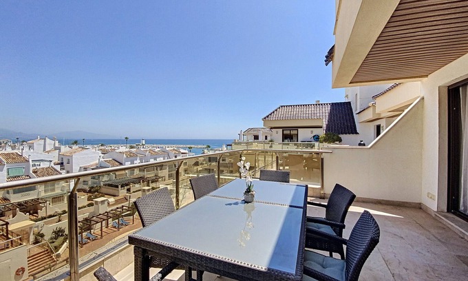 Castillo de Sabinillas Apartment | Marina Del Castillo 2129 On The Beach