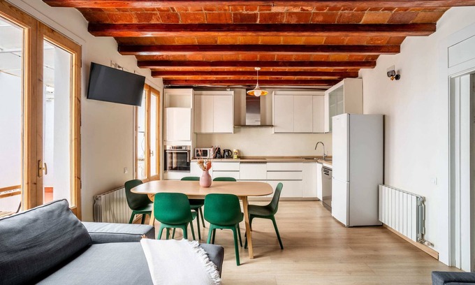 Eixample Apartment | Modern 4 bedroom for 10 guests by Paseo de Gracia