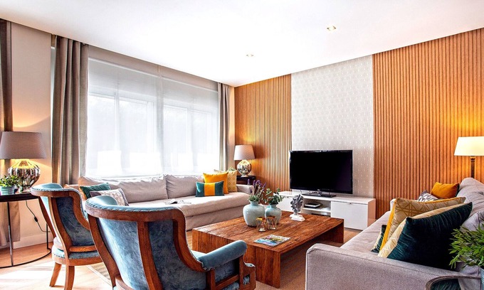 La Malagueta Apartment | Modern Apartment Close to Malagueta Beach. Reding