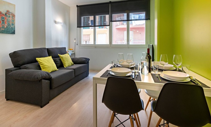 Esquerra de l'Eixample Apartment | Modern apartment in the city center for long stay