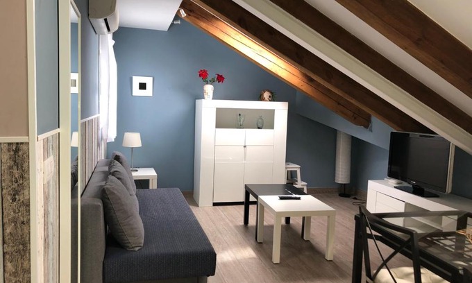 Barrio de las Letras Apartment | New ATTIC BUHARDILLA HUERTAS EL PRADO