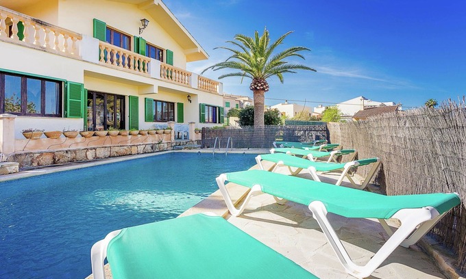 Portocolom Villa | Privacy and Peace in Stunning Villa near Cala Marcal Beach
