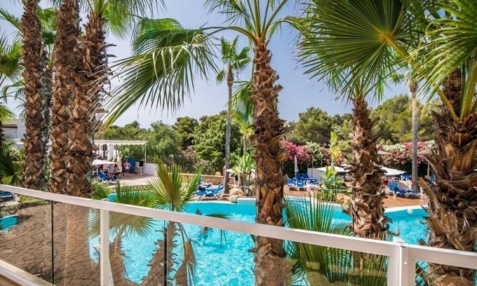 Cala d'Or Apartment | Refurbished 2 Bedroom Apartment with A/C, Communal Pool, Private Terrace at the Marina in Cala d'Or!
