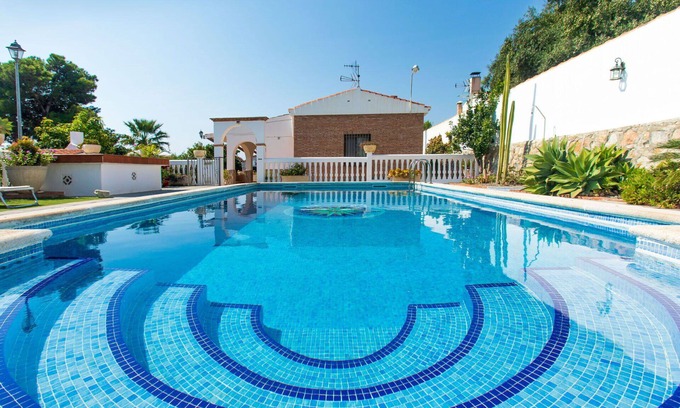 Motril House | Stunning private villa for 5 guests with A/C, WIFI, private pool, TV, terrace and pets allowed