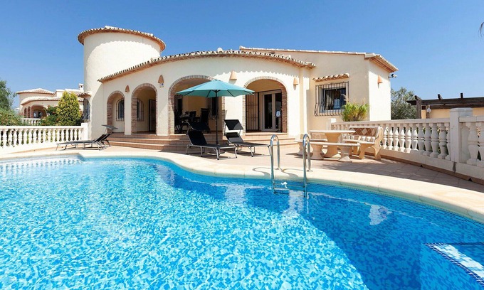 Rafol de Almunia Villa | Stunning private villa for 5 people with private pool, A/C, WIFI, TV, patio and panoramic view