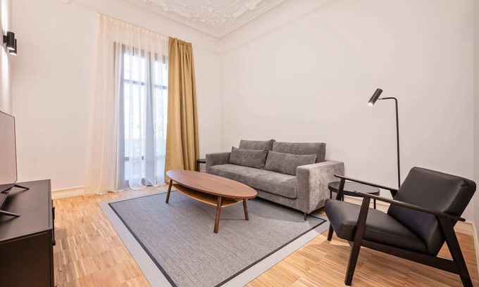 Esquerra de l'Eixample Apartment | Sweett | Gran Via 103